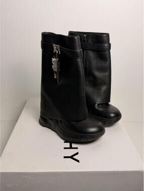 Givenchy Shark Lock Fold-Over Boots Black Grained Leather EU 37 Flawless